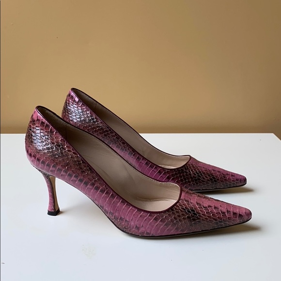 Manolo Blahnik Pink Python heels. - Picture 3 of 12
